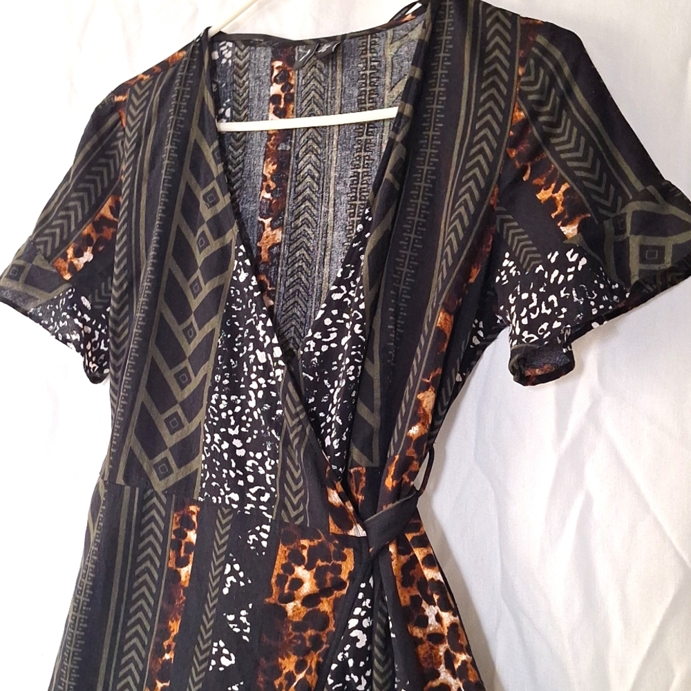 3/$20--Animal Print Cotton Wrap Dress With Ruffles, Sz 4, NWOT - Picture 7 of 14